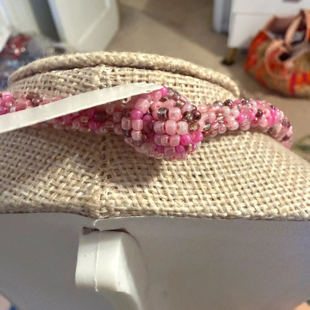 Elegant‎ Pink Beaded Necklace - Picture 4 of 7